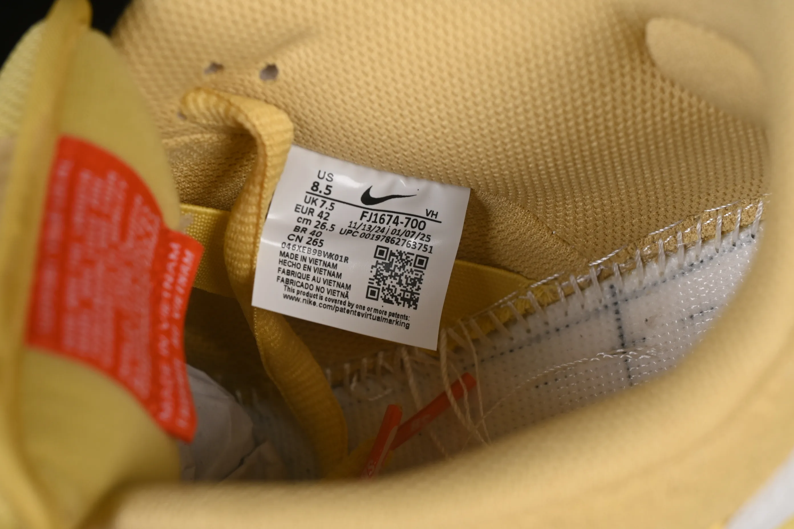 All Categories Nk SB Dunk Series Nk SB Dunk Low Low-top sneakers Nike SB Dunk Low "Saturn Gold" Warm Yang Yellow Low-top casual skateboard shoes FJ1674-700